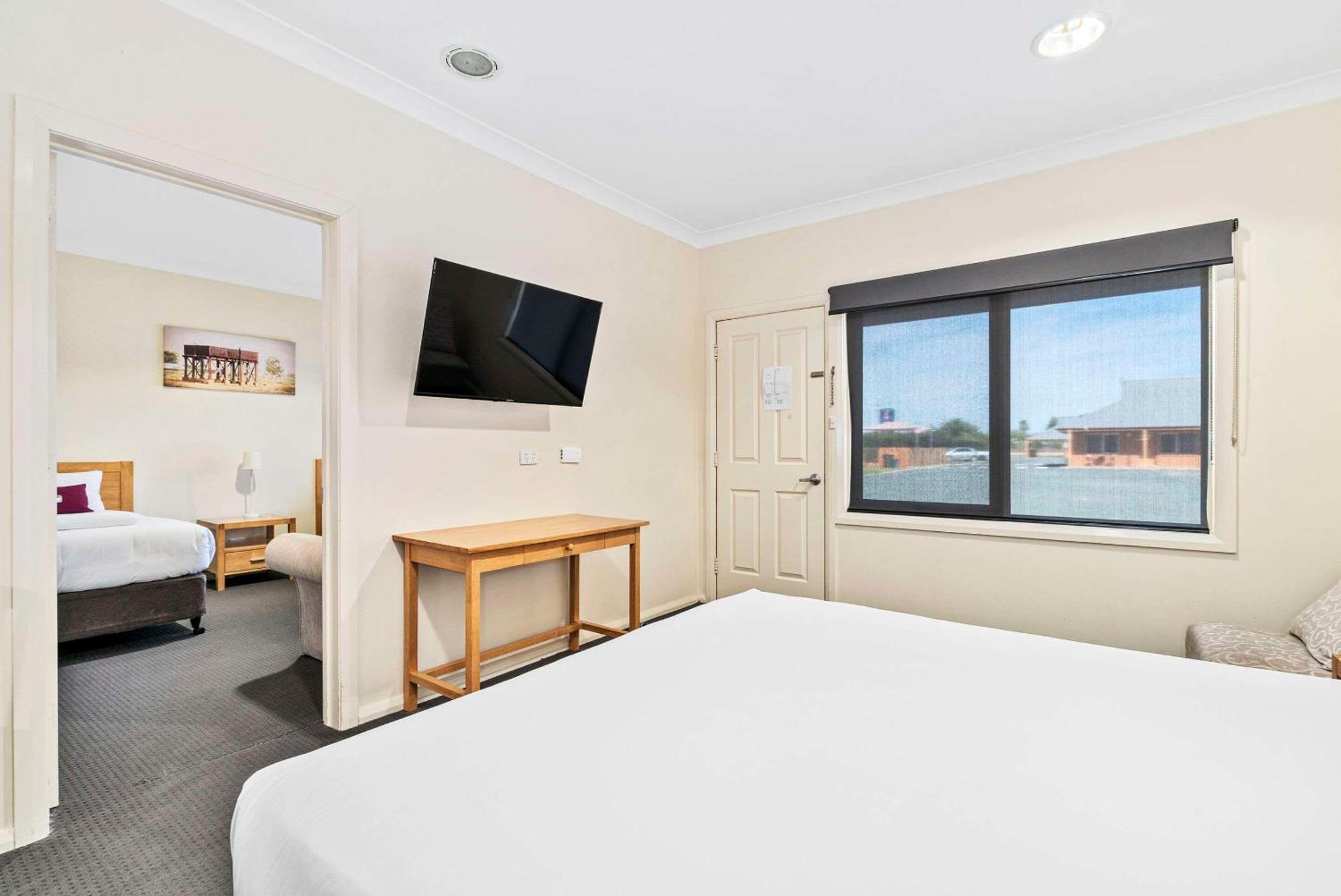 Comfort Bishops Inn